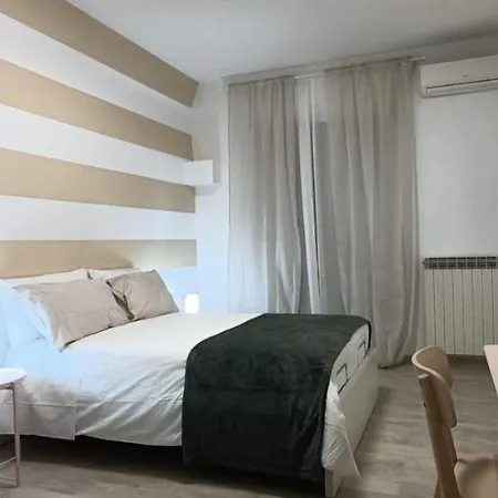 Fifth Floor Nápoles